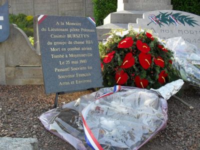 BURSZYTYN Kazimierz 
Tombé le 25.05.1940 à Moyenneville (62)
Copyright www.beskid.com
