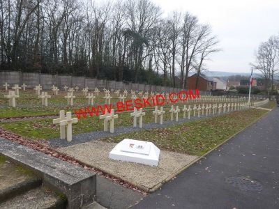 01 - Carré militaire
Copyright photo Szczap
Copyright Frania
