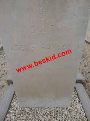 BANASZAK Tadeusz
Adjudant-chef au Labor Armée Américaine
Né 26-07-1913 Poznan woj.Wielkopolskie (PL)
Décès 03-12-1956 Varaize Lieu-dit Le Fourat (17)
Fils de Stanislaw & Katarzyna Przybyla
Epoux de Klara Baneszik de St-Jean-d'Angely Caserne Voyer
43 ans
Copyright Frania 
Copyright photo Anusia
