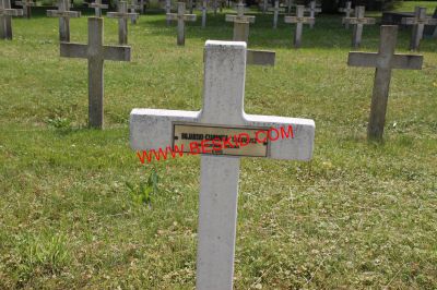 BOJARSKI-CZARNOTA Taddeusz Olgierd Dymitri
- 37 ans -
Né 16.06.1903 Lwow (Ukraine)
Décès 14.06.1940 Cutting (57)
Inhumation 14.05.1942 - Tombe 214
Grenadier
1er Régiment Artillerie Antichar 
1ère Division
2ème Bataillon
Sous-Lieutenant
copyright Frania 
