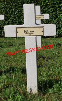 DUL Adam
Décès 07.06.1940 Hoste-Haut (57)
Inhumation 05.05.1964 - Tombe 10
1er Régiment Infanterie Polonais
copyright Frania 
