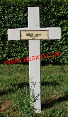 DULIK Marian
Décès 13.07.1945 Metz-Plantières (57)
Inhumation 12.06.1964 - Tombe 114
Armée Américaine
copyright Frania 
