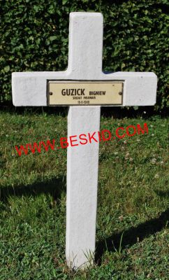 GUZICK Zbigniew
Décès 16.06.1940 Nancy Sud (54)
Inhumation 20.06.1964 - Tombe 77
1er Régiment Infanterie Polonais
copyright Frania 
