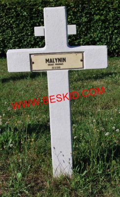 MALYNIN Jean
Décès 25.06.1940 Golbey (88)
Inhumation 10.07.1964 - Tombe 53
2ème Régiment Infanterie Polonais
copyright Frania 
