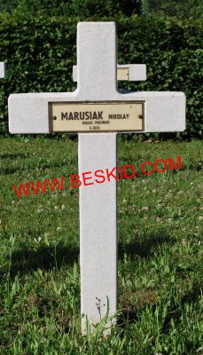 MARUSIAK Nikolaj
Décès 06.1940 Hoste-Haut (57)
Inhumation 05.05.1964 - Tombe 21
Armée Polonaise
copyright Frania 

