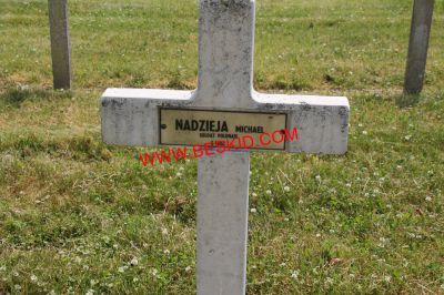 NADZIEJA Michael
Décès 06.1940 Lostroff (57)
Inhumation 14.05.1942 - Tombe 198
Armée Polonaise
copyright Frania 
