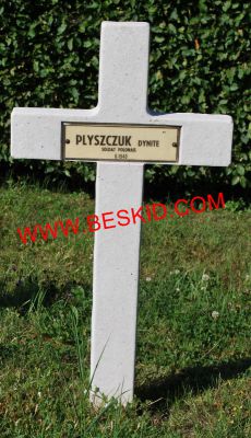 PLYSZCZUK Dymitri
Décès 06.1940 Haraucourt (54)
Inhumation 20.06.1964 - Tombe 82
Armée Polonaise
copyright Frania 
