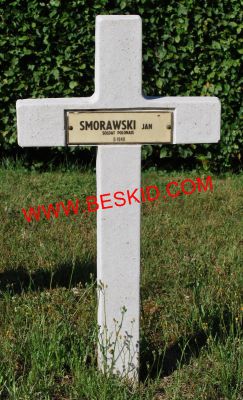 SMORAWSKI Jan
Décès 06.1940 Xousse (54)
Inhumation 18.06.1964 - Tombe 87
1er Régiment Infanterie Polonais
copyright Frania 
