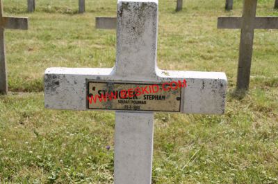 STANCZEK Stefan
Décès 29.06.1940 Charmois-devant-Bruyère (88)
Inhumation 27.07.1964 - Tombe 180
Officier
Armée Polonaise
copyright Frania 
