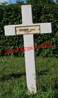TROJNAR Marcin
Décès 06.1940 Xousse (54)
Inhumation 18.06.1964 - Tombe 96
Armée Polonaise
copyright Frania 
