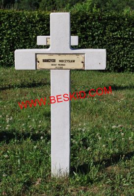 WANCZYCKI Mieczyslaw
Décès 18.06.1940 Golbey (88)
Inhumation 10.07.1964 - Tombe 56
1er Régiment Infanterie Polonais
copyright Frania 
