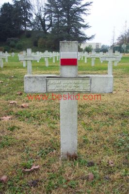 WLAZAK alias Leon Paul Wladyslaw
20 ans
Né 09.06.1924 Knutange (57)
Décès 30.08.1944 Ste-Consorce (69)
F.T.P.F. Francs-Tireurs & Partisans Français
1er Régiment du Rhône 
Provenance Ste-Consorce (69)
Inhumation 21.10.1957 - PV 2268
Carré A - Rang 11 - Tombe 72
MORT POUR LA FRANCE
Copyright Frania
