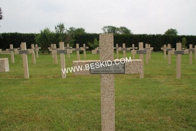 WLAZIAK Jan
Décès 06.1940  Desseling (57)
Inhumation 09.03.1942
Armée Polonaise
Tombe 398
Copyright Frania
