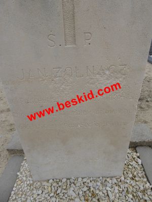 ZOLNACZ Jan
Né 24-12-1918 Siennica-Rozana Lubelskie (PL)
Fils Jozef & Jozefa Chymol
Décès 07.09.1956 La Rochelle (17)
(04 rue Aufrédi)
Soldat des Forces Américaines
Résidant Camp de Jeumont La Rochelle-Laleu
37 ans - célibataire
Copyright Frania 
Copyright photo Anusia
